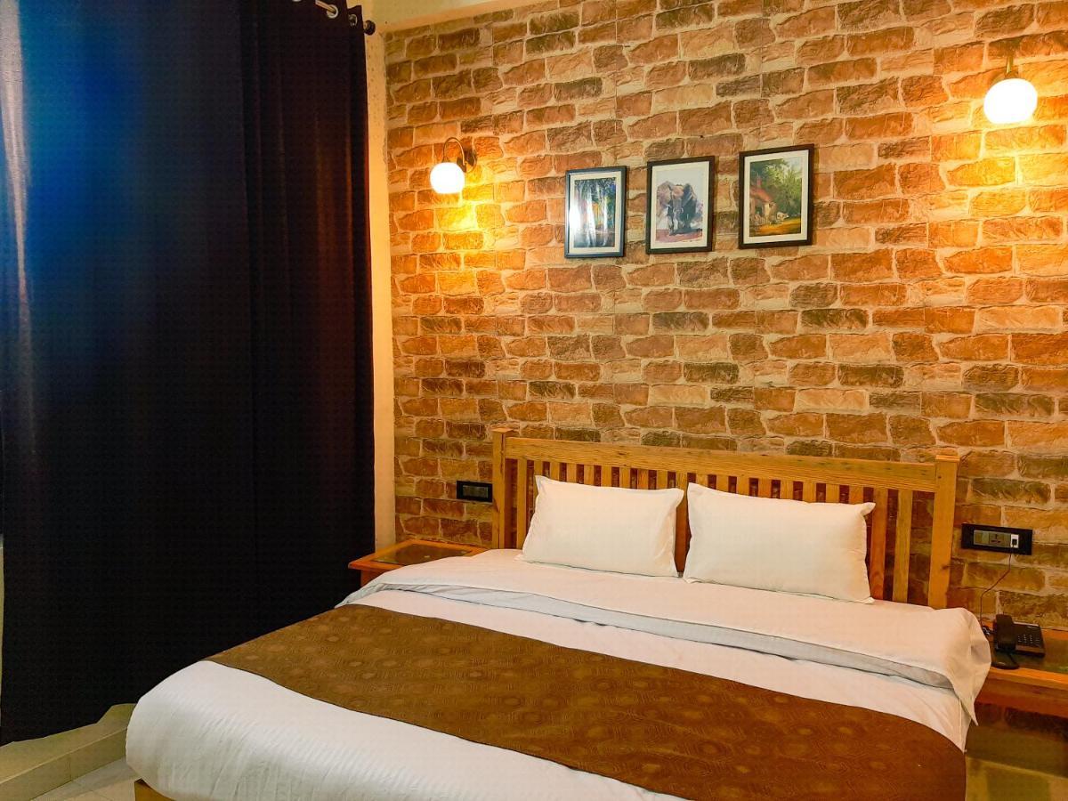 מוסורי Hotel Oakland Landour מראה חיצוני תמונה